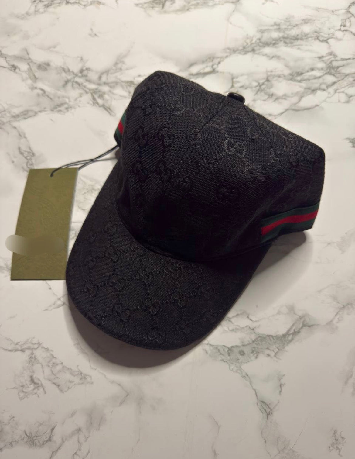 Caps